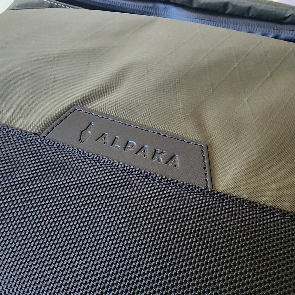 Alpaka Bravo Sling Max V2 Dark Green X-Pac VX21 Laptop Messenger Bag AA100200503 - Picture 3 of 13